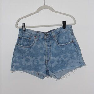 Levi's 501 Jean Shorts Lightwash W30 Flower Print